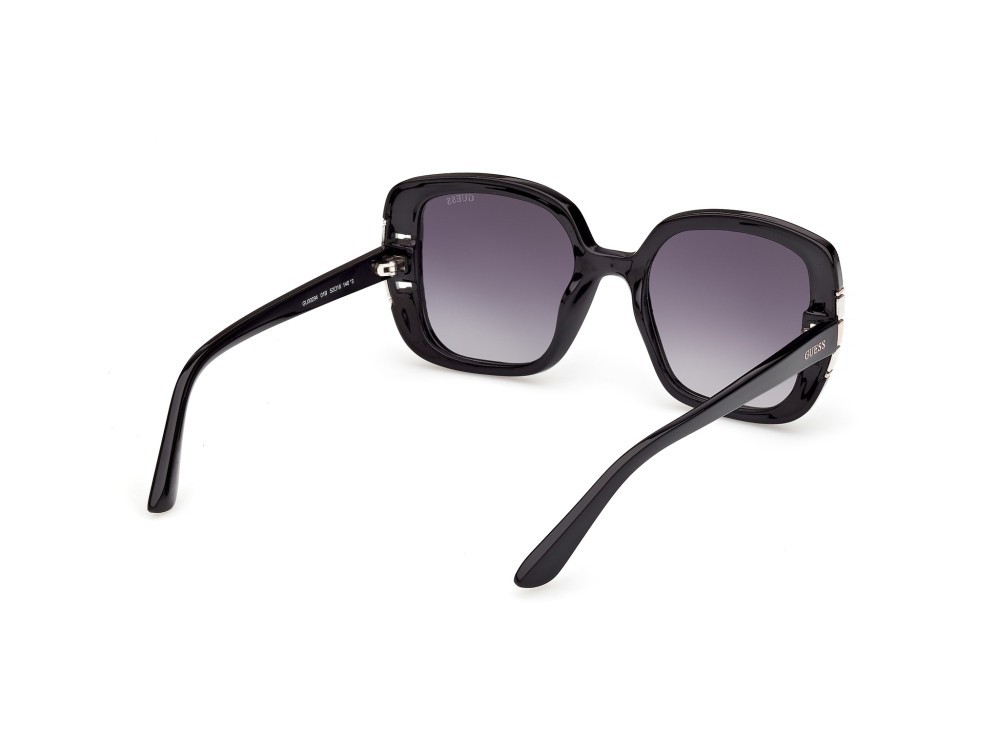 Occhiali da sole Guess GU00294 (01B) colore nero lucido forma quadrato lenti fumo grad.