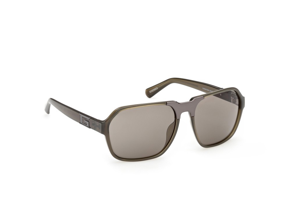 Occhiali da sole Guess GU00302 (96A) colore verde scuro lucido  forma quadrato lenti fumo