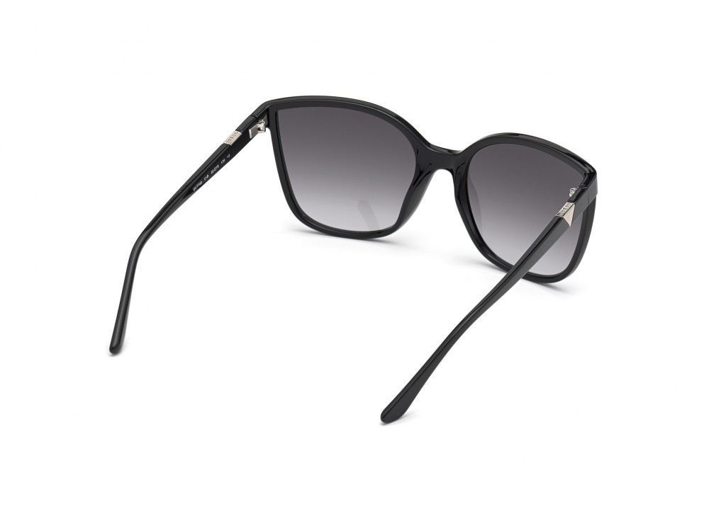 Occhiali da sole Guess GU7748 (01B) colore nero lucido  forma quadrato lenti fumo grad.