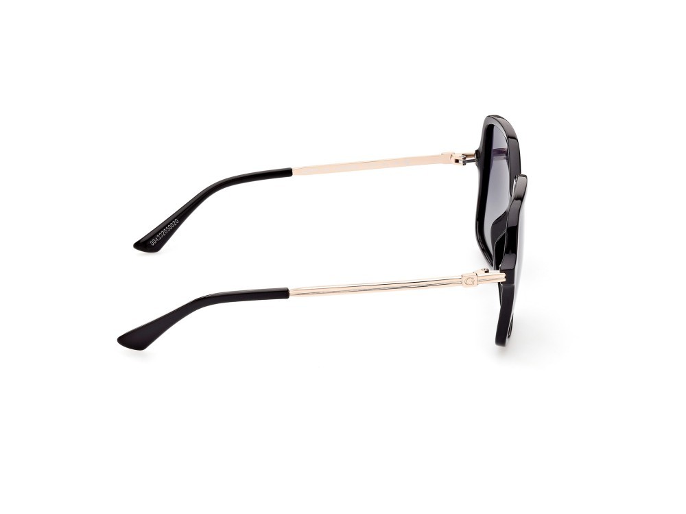 Occhiali da sole Guess GU7845 (01D) colore nero lucido forma quadrato lenti fumo polar.