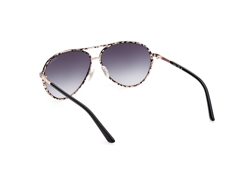 Occhiali da sole Guess GU7847 (28B) colore oro rosè lucido  forma aviator lenti fumo grad.