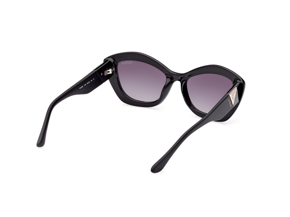 Occhiali da sole Guess GU7868 (01B) colore nero lucido forma cat eye lenti fumo grad.