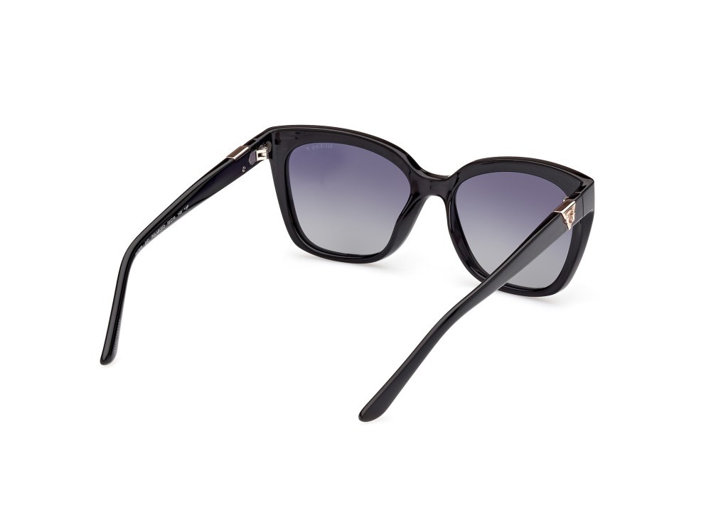 Occhiali da sole Guess GU7878 (01D) colore nero lucido forma quadrato lenti fumo polar.