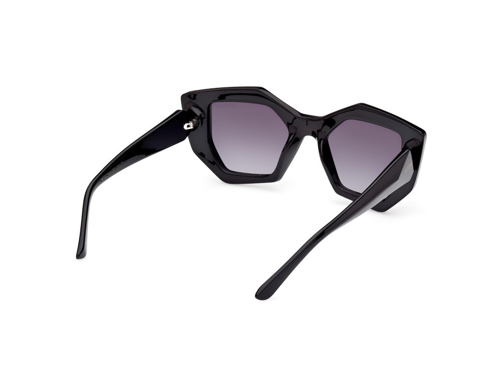 Occhiali da sole Guess GU7897 (01B) colore nero lucido forma geometrico lenti fumo grad.