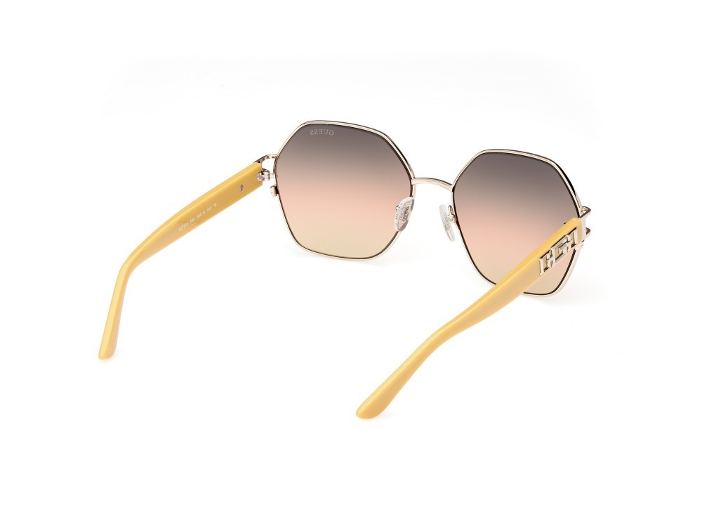Occhiali da sole Guess GU7913 (33F) colore oro pallido lucido - giallo forma geometrico lenti marrone sfumato