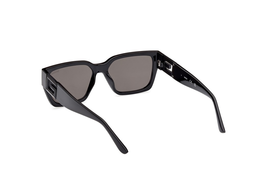 Sonnenbrillen Guess GU7916 (01A) farbe nero lucido form quadratisch gläser fumo