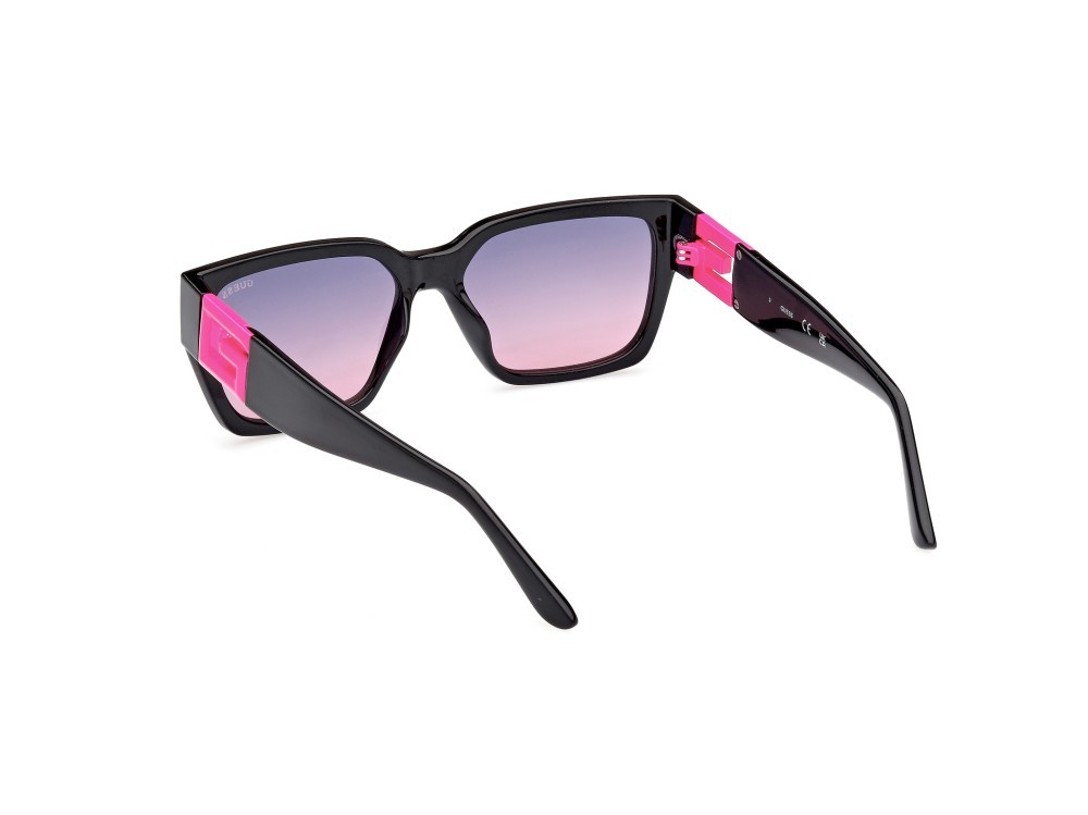 Occhiali da sole Guess GU7916 (74T) colore nero lucido forma quadrato lenti bordeaux sfumato