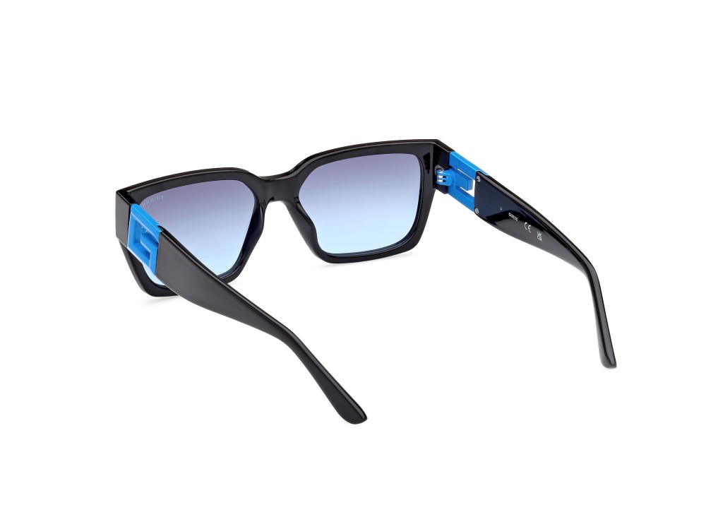 Occhiali da sole Guess GU7916 (92W) colore nero lucido forma quadrato lenti blu sfumato