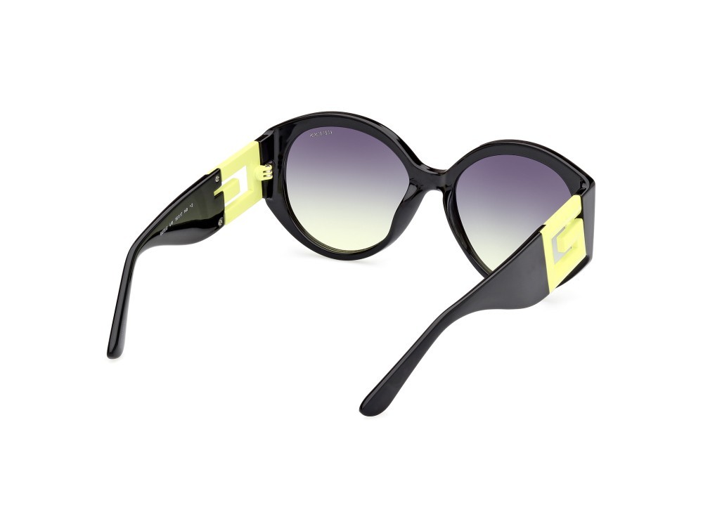 Occhiali da sole Guess GU7917 (41B) colore nero lucido forma rotondo lenti fumo grad.
