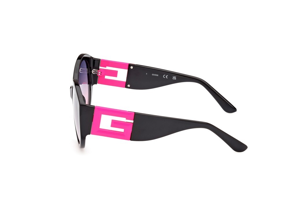 Occhiali da sole Guess GU7917 (74T) colore nero lucido forma rotondo lenti bordeaux sfumato 