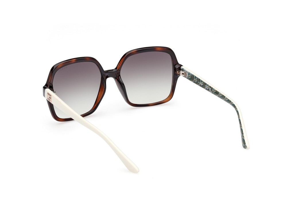 Occhiali da sole Guess GU7921-H (52P) colore avana scura - bianco lucido forma quadrato lenti verde sfumato