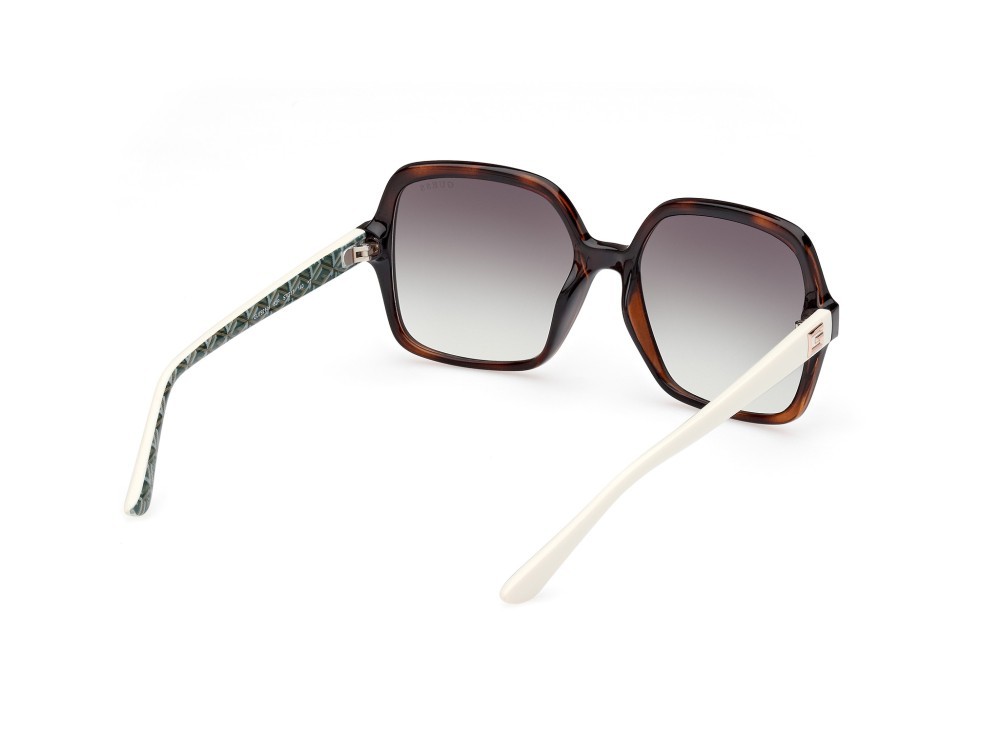 Occhiali da sole Guess GU7921-H (52P) colore avana scura - bianco lucido forma quadrato lenti verde sfumato