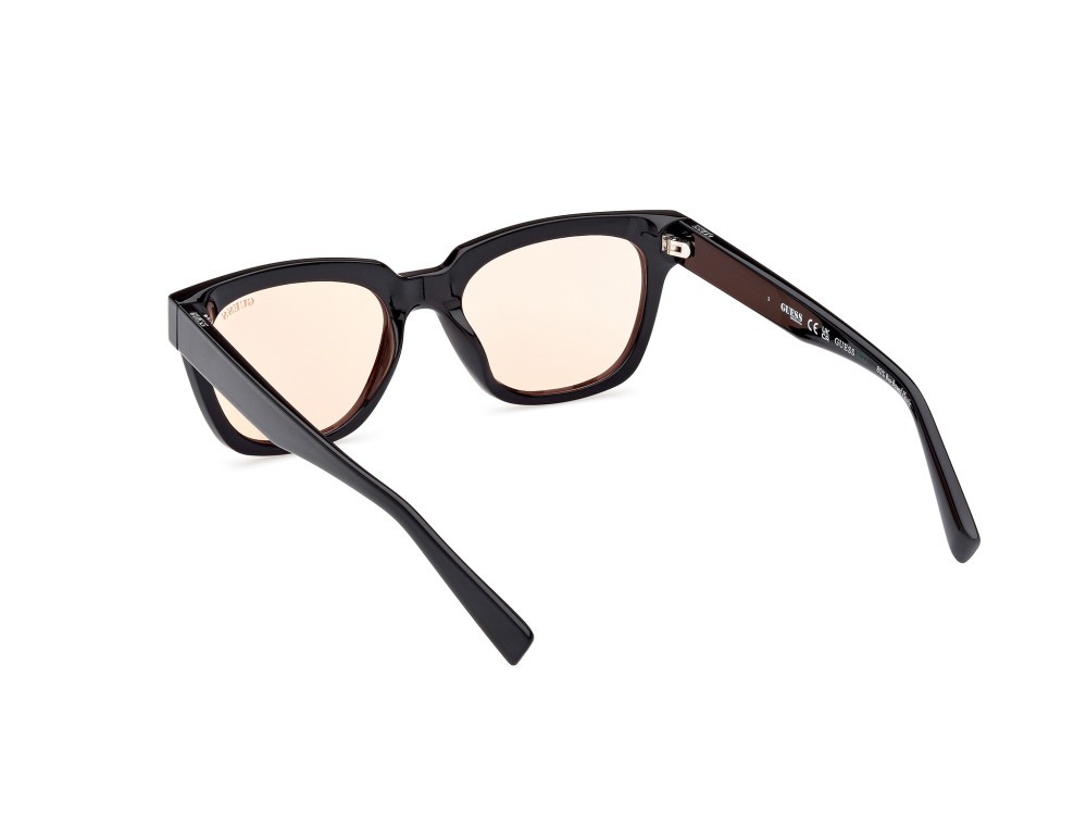 Sonnenbrillen Guess GU8265 (01E) farbe nero lucido form quadratisch gläser marrone