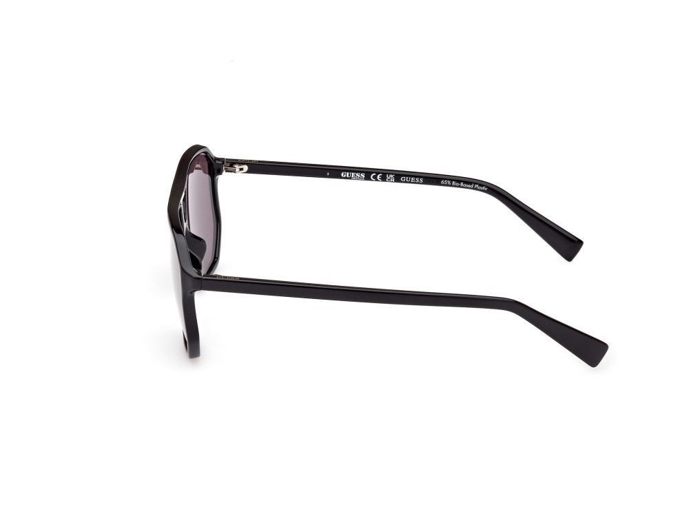 Sonnenbrillen Guess GU8276 (01A) farbe nero lucido form navigator gläser fumo