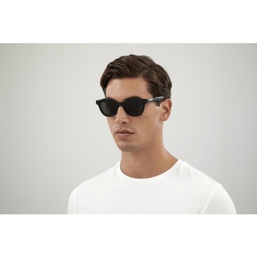 Occhiali da sole Gucci Logo GG1116S-001 colore black forma rettangolare lenti grey