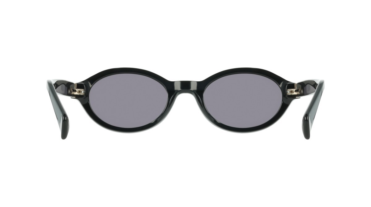 Occhiali da sole Liu Jo LJ827S (001) colore black forma ovale lenti solid smoke
