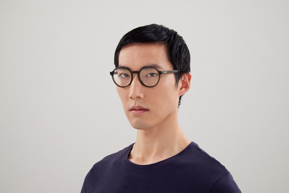 Eyeglasses McQ MQ0306O-008 color verde shape round lenses trasparente