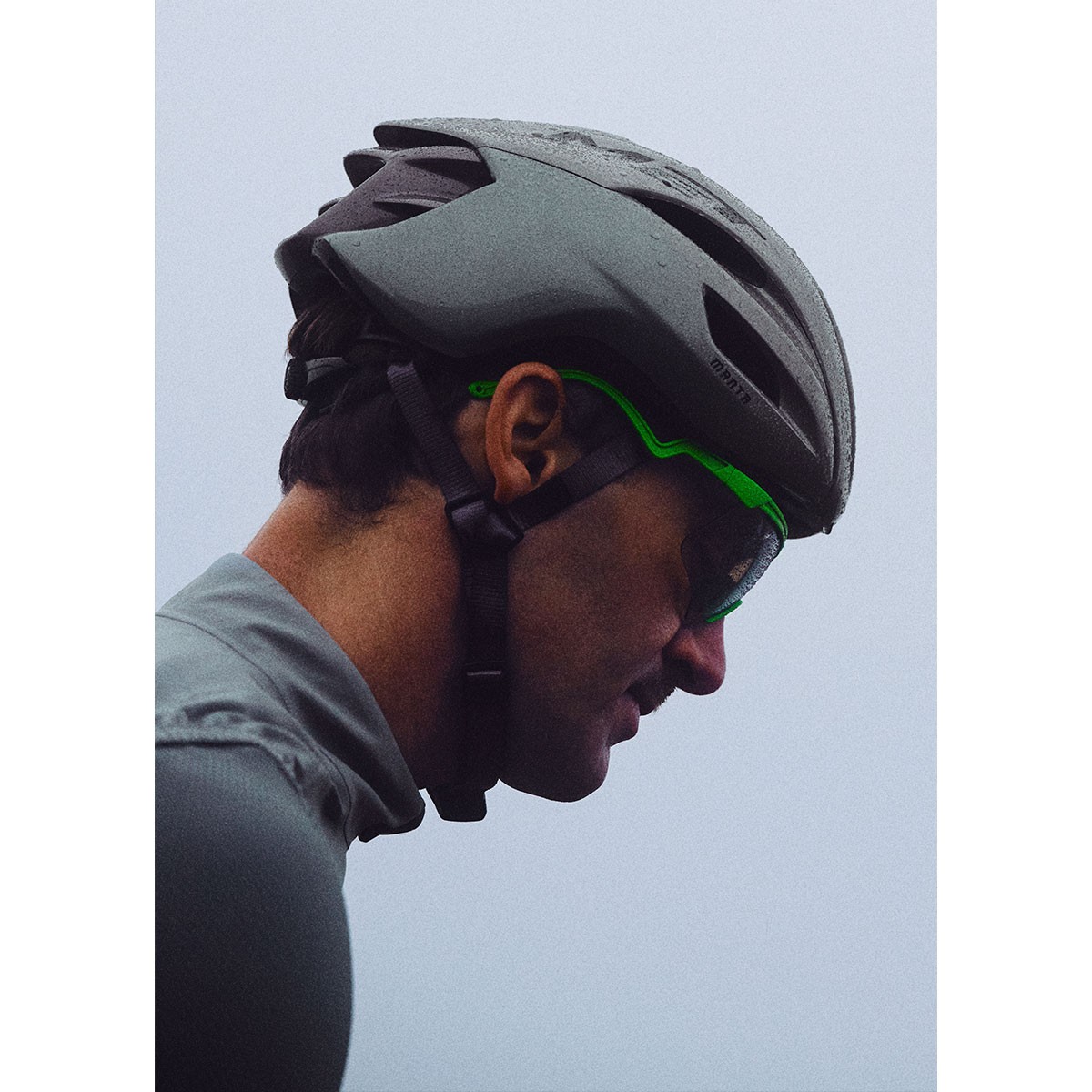 Caschi bici MET Manta Mips New 3HM133 GO1 