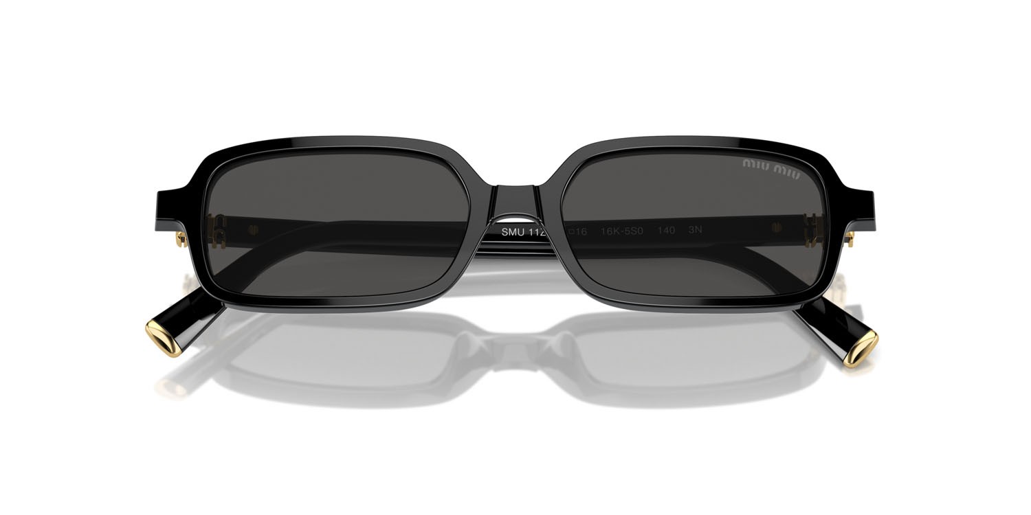 Occhiali da sole Miu Miu MU 11ZS (16K5S0) colore nero forma rettangolare lenti grigio scuro