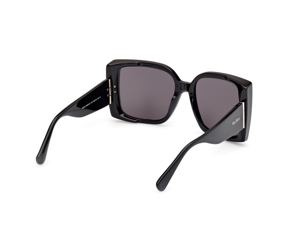 Occhiali da sole MaxMara Hinge MM0131 (01A) colore nero lucido forma quadrato lenti fumo