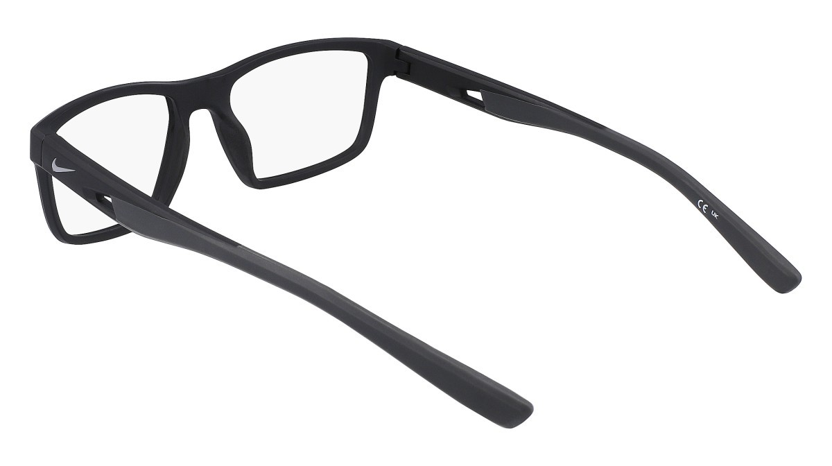 Brillen Nike NIKE 7015 N (001) farbe matte black/dark grey form rechteckig 