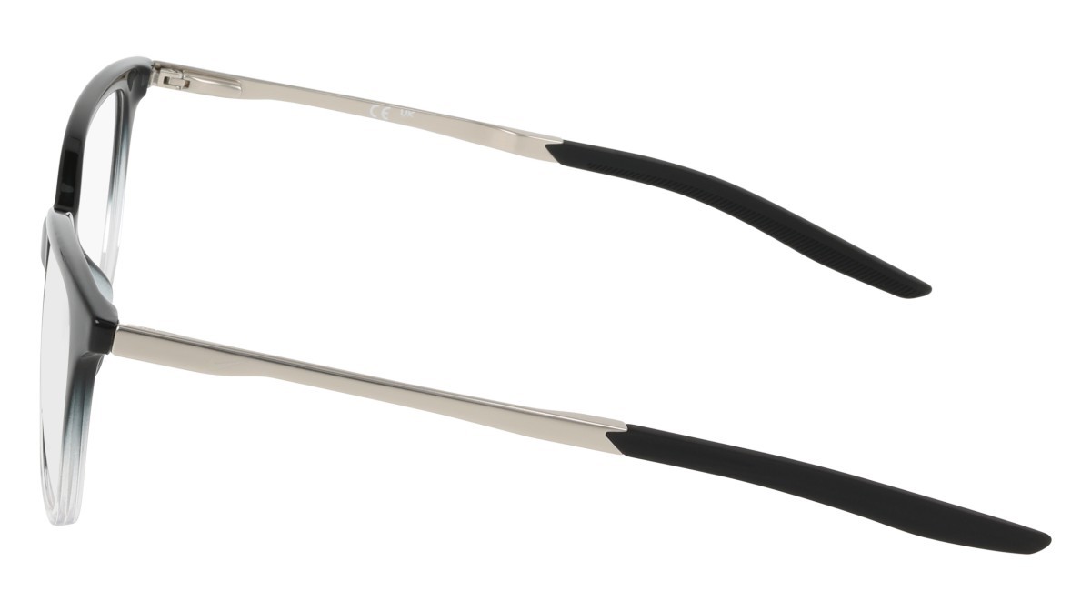 Brillen Nike NIKE 7228 N (010) farbe black/crystal fade form cat-eye 