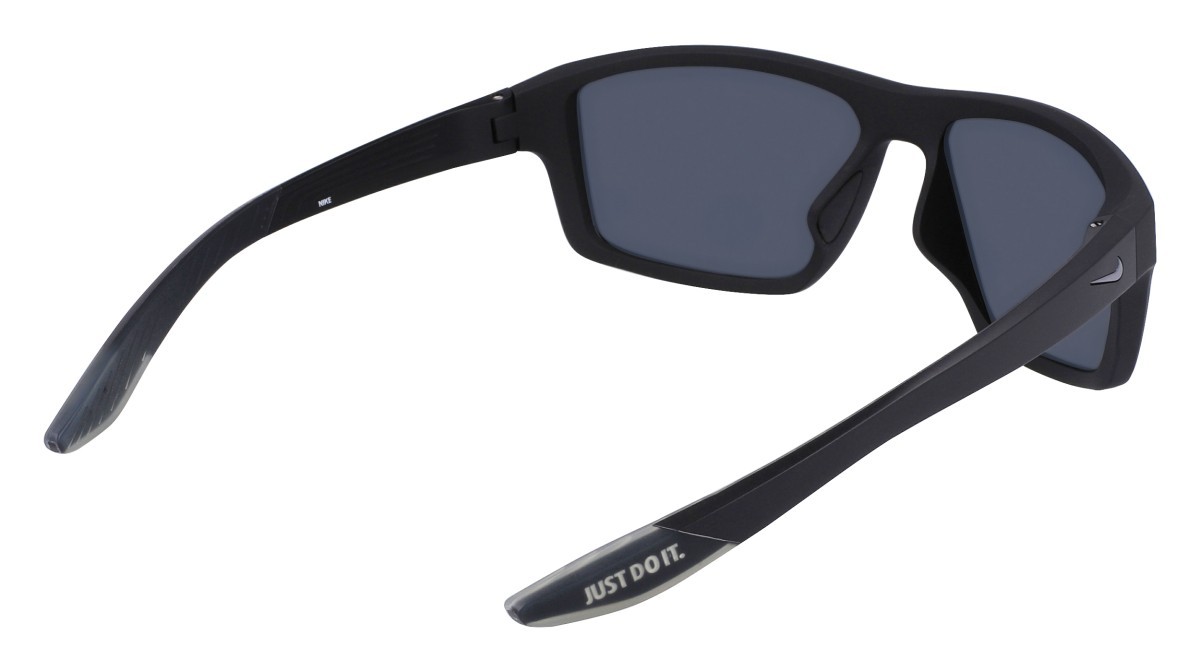 Sunglasses Nike NIKE BRAZEN FURY NN IU8072X (011) color matte black/silver flash shape rectangle lenses dark gray
