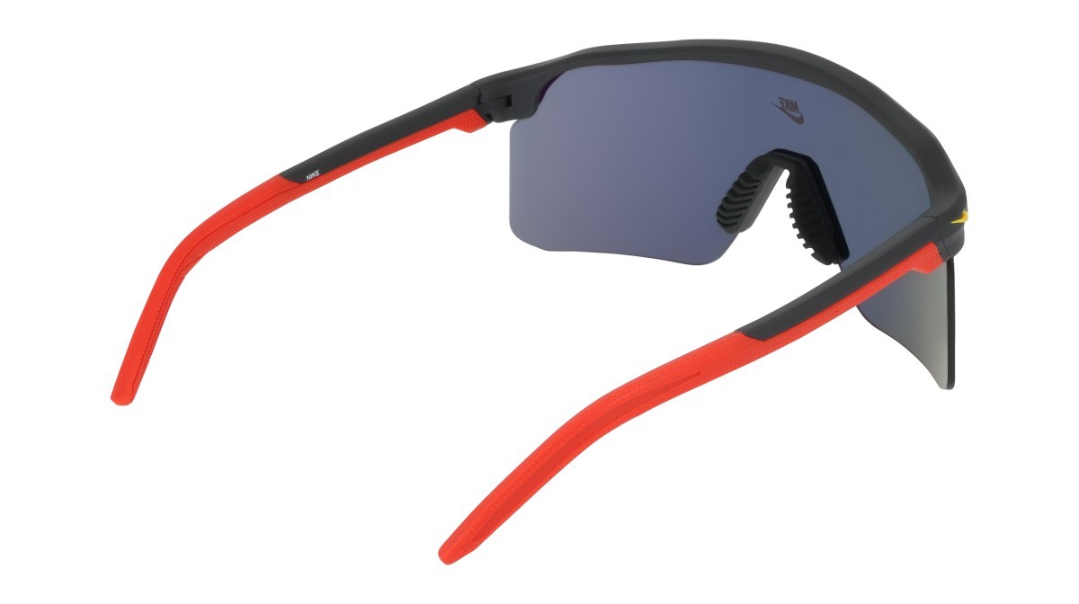 Occhiali da sole Nike NIKE EXPEDITION SHIELD IB6562X (200) colore matte dark smoke grey /red mir forma mask lenti grey w/ red mirror (max+)