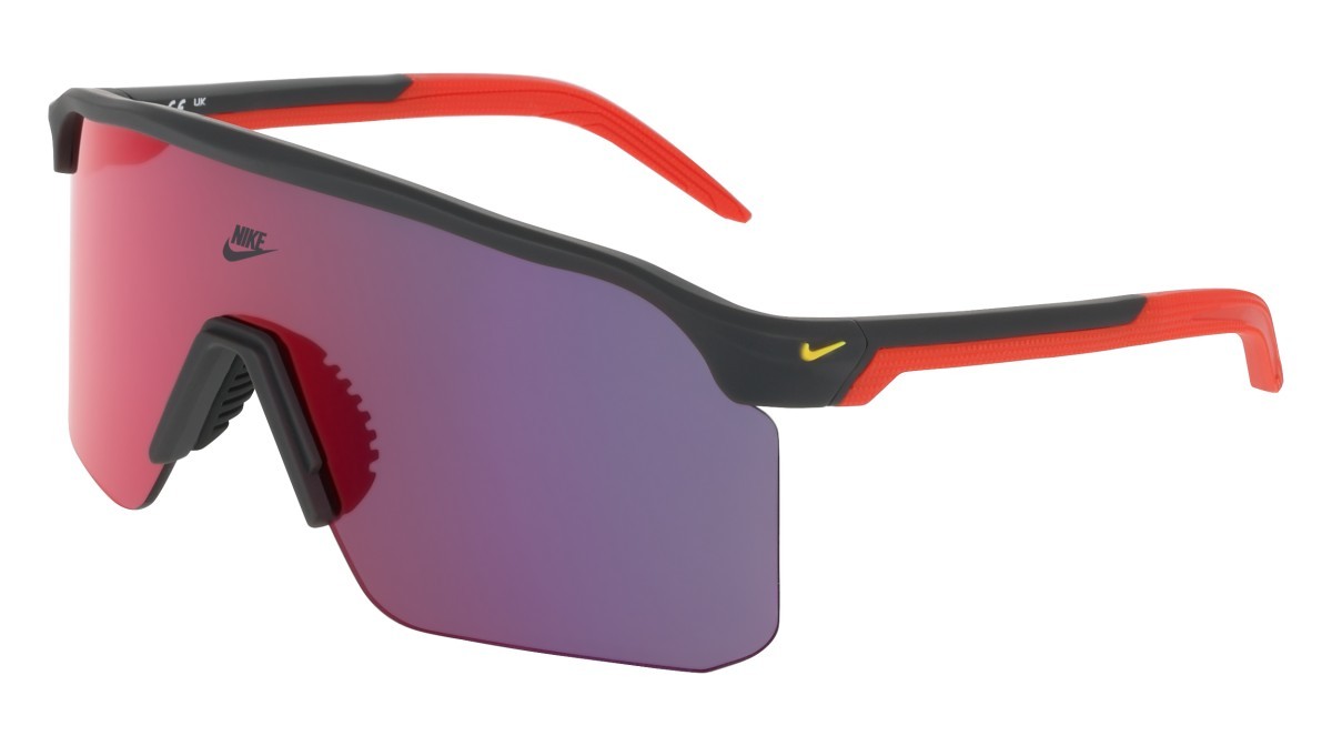 Occhiali da sole Nike NIKE EXPEDITION SHIELD IB6562X (200) colore matte dark smoke grey /red mir forma mask lenti grey w/ red mirror (max+)