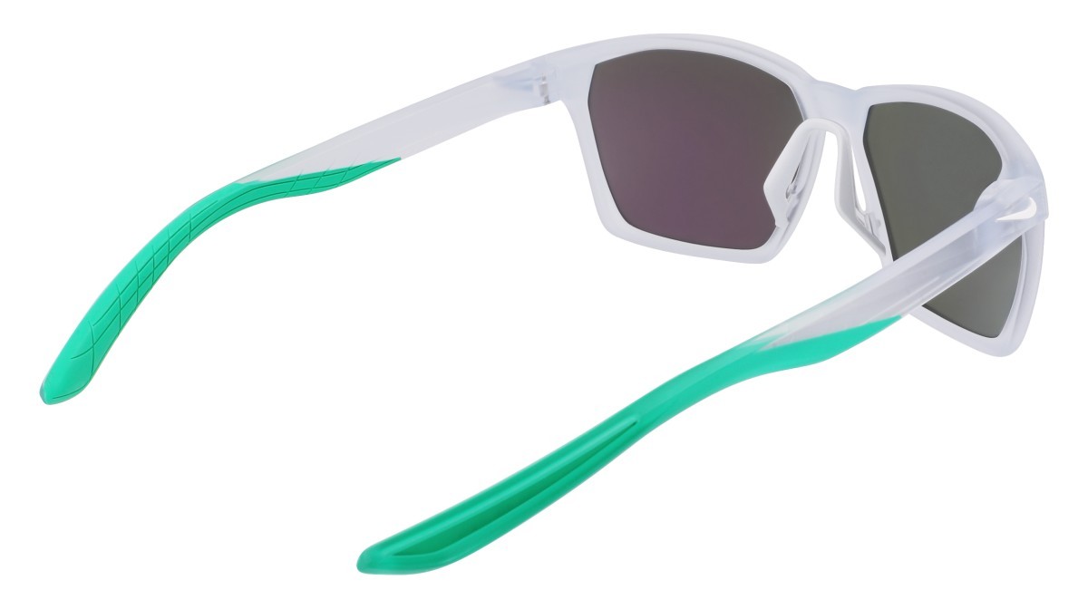 Occhiali da sole Nike NIKE MAVERICK M N IB6917X (013) colore matte pure platinum / gren mir forma quadrato lenti grey w/ green mirror