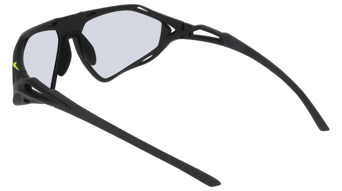 Sonnenbrillen Nike NIKE ZEUS RISE PH IR4363X (010) farbe mat black / ph lt gry>drk gry form rechteckig gläser photochromic light grey to dark grey (max+)