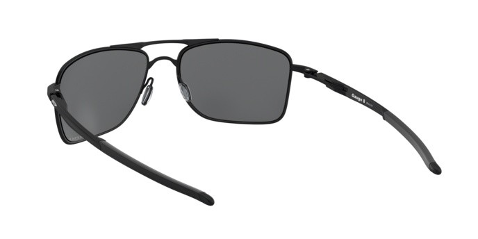 Sonnenbrillen Oakley Gauge 8 OO 4124 (412402) farbe matte black form rechteckig gläser prizm black polarized