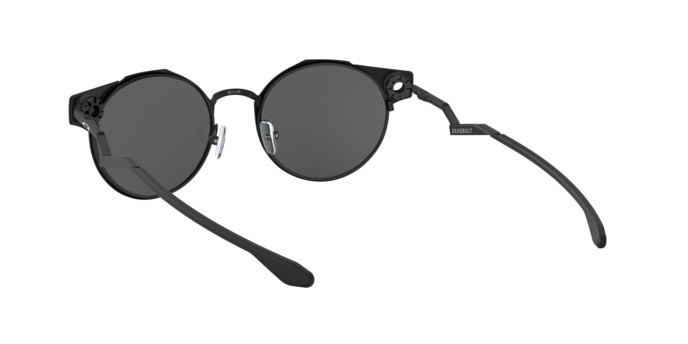 Occhiali da sole Oakley Deadbolt OO 6046 (604603) colore satin black forma rotondo lenti prizm black polarized