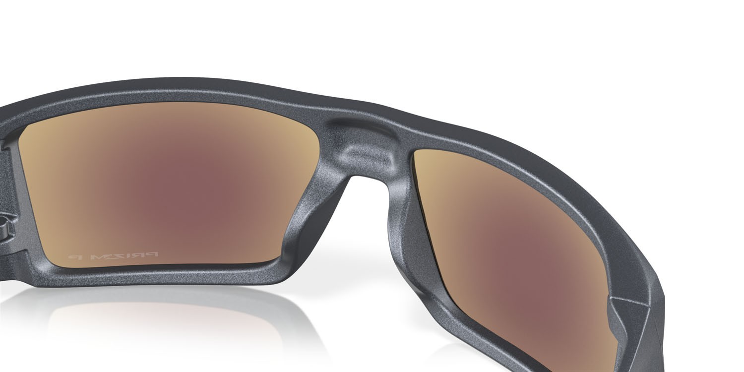 Occhiali da sole Oakley Heliostat OO 9231 (923113) colore acciaio blu forma rettangolare lenti prizm sapphire polarized