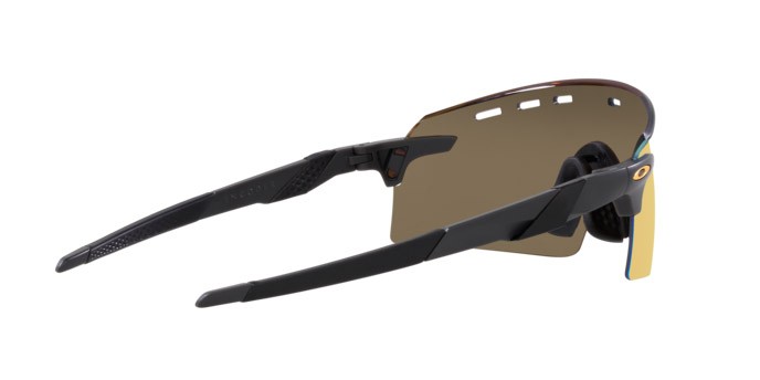 Occhiali da sole Oakley Encoder Strike Vented OO 9235 (923506) colore carbonio opaco forma mask lenti prizm 24k