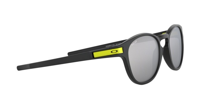 Sonnenbrillen Oakley Latch Valentino Rossi OO 9265 (926521) farbe matte black form oval gläser chrome iridium