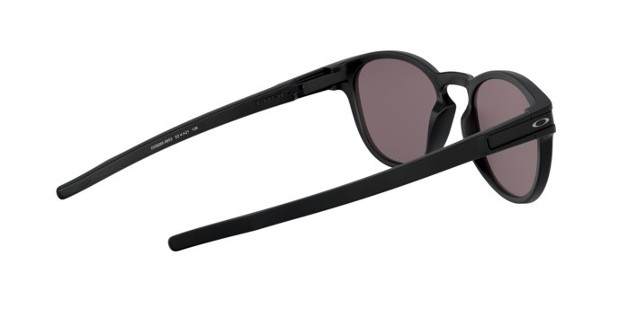 Sonnenbrillen Oakley Latch OO 9265 (926556) farbe matte black form oval gläser prizm grey