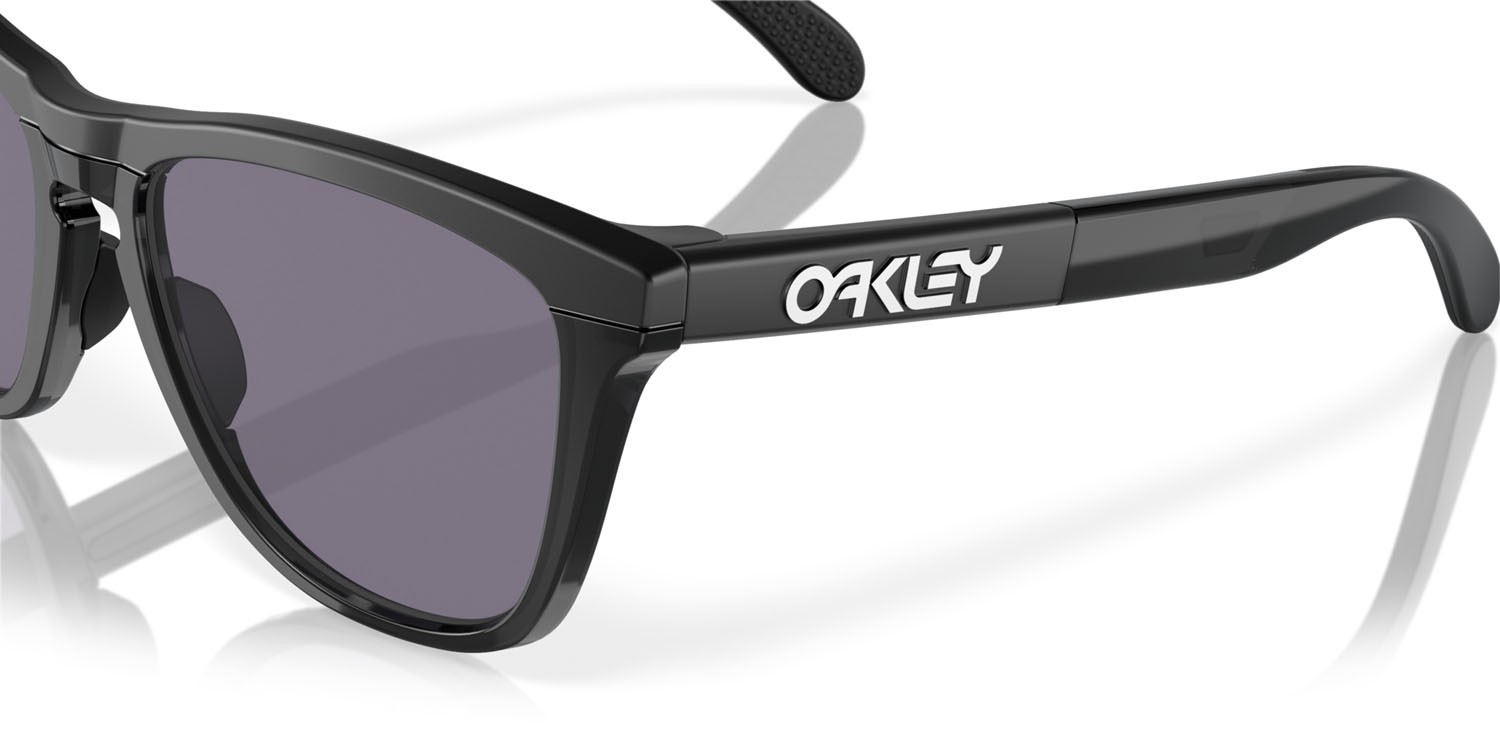 Occhiali da sole Oakley Frogskins Range OO 9284 (928411) colore nero opaco forma quadrato lenti prizm grey