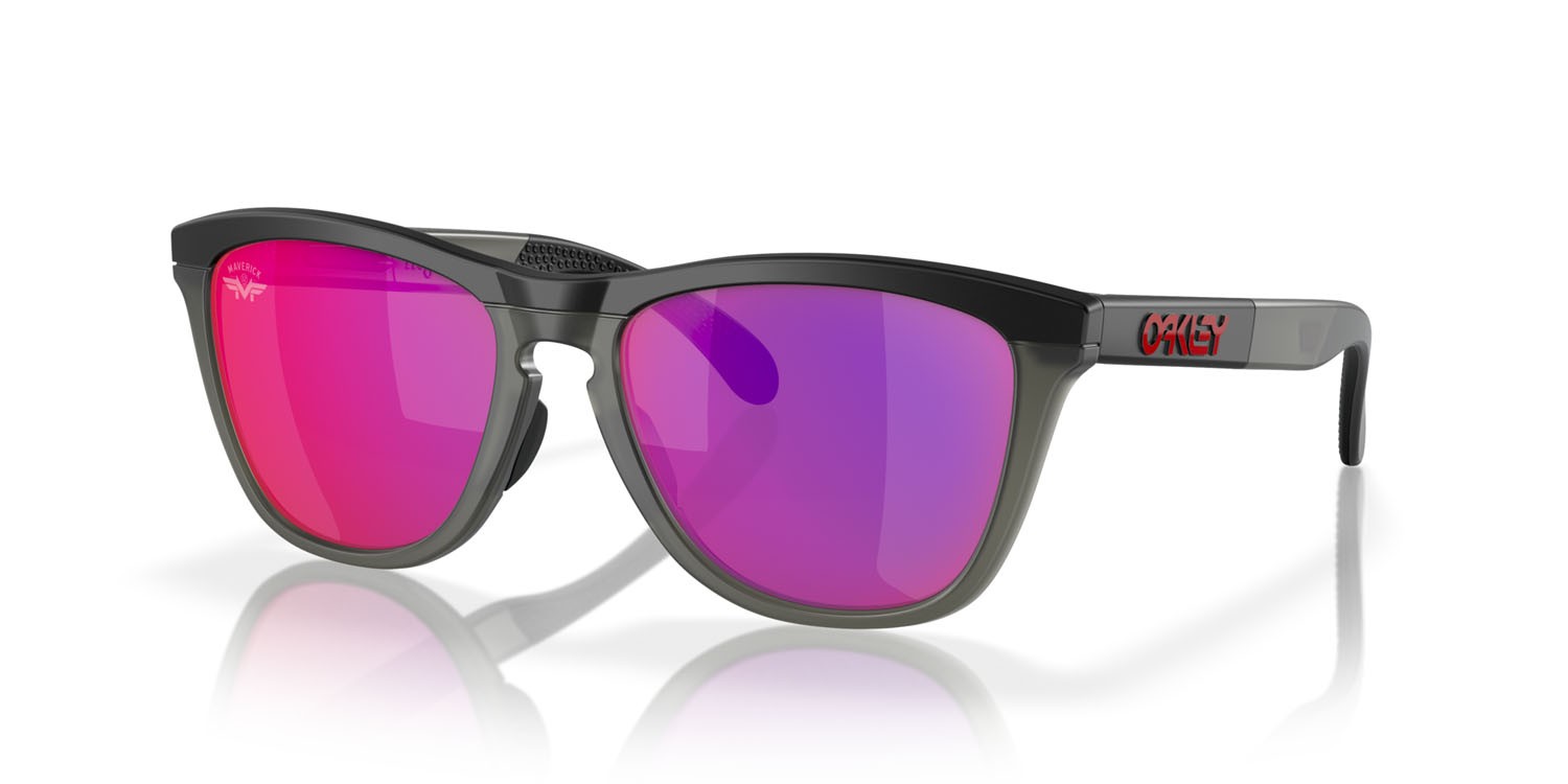 Occhiali da sole Oakley Frogskins Range Maverick Viñales OO 9284 (928413) colore matte black/matte grey smoke forma quadrato lenti prizm road