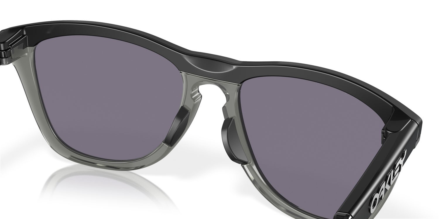 Sonnenbrillen Oakley Frogskins Hybrid OO 9289 (928907) farbe nero opaco form rund gläser prizm grey
