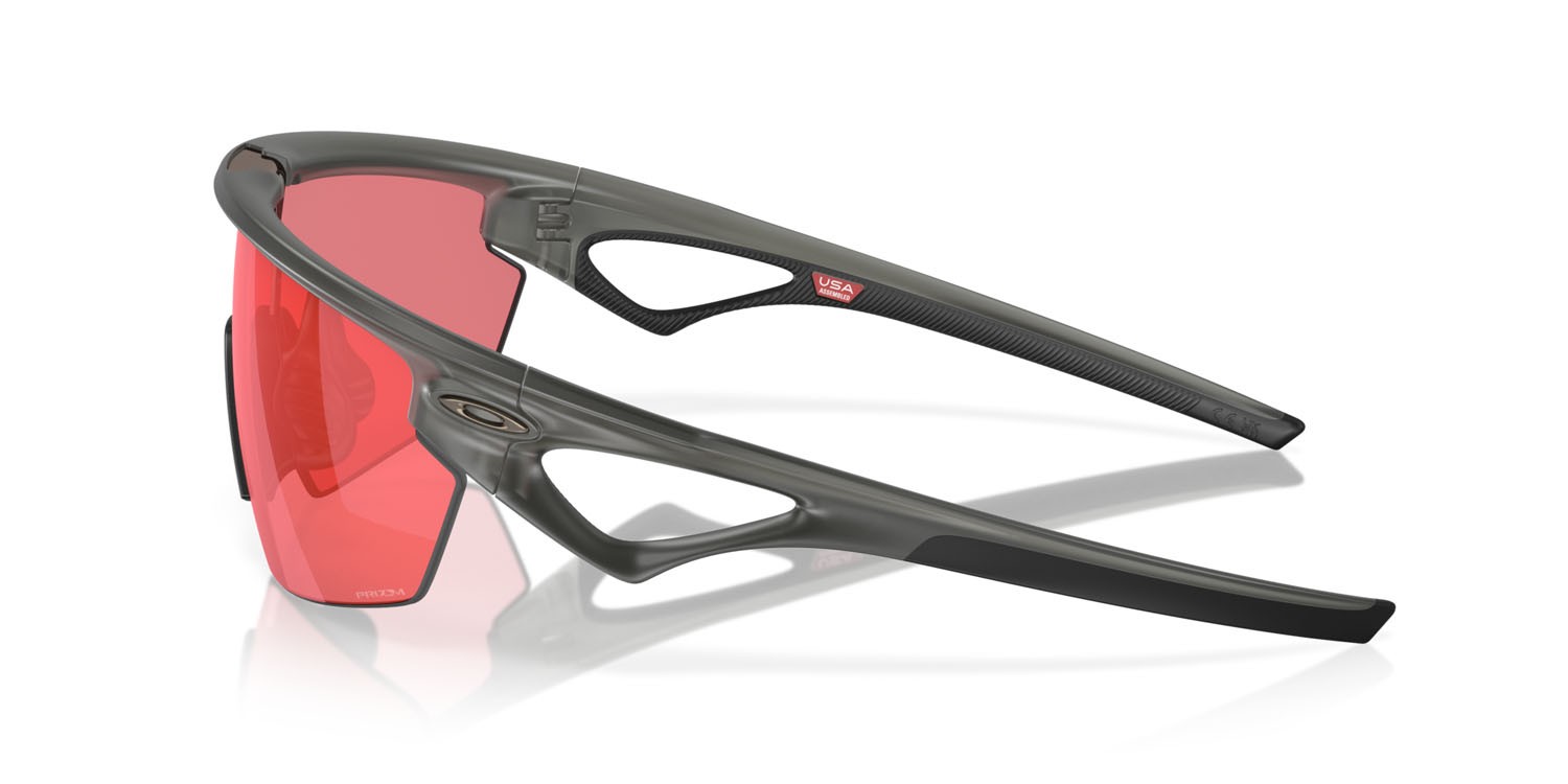 Occhiali da sole Oakley Sphaera OO 9403 (940309) colore grigio fumo opaco forma mask lenti prizm trail torch