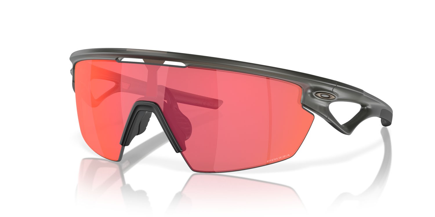 Occhiali da sole Oakley Sphaera OO 9403 (940309) colore grigio fumo opaco forma mask lenti prizm trail torch