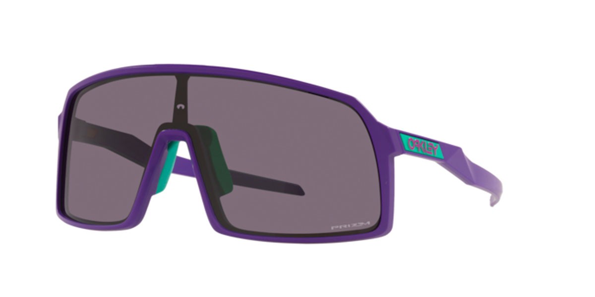 Sonnenbrillen Oakley Sutro OO 9406 (940689) farbe matte electric purple form rechteckig gläser prizm grey