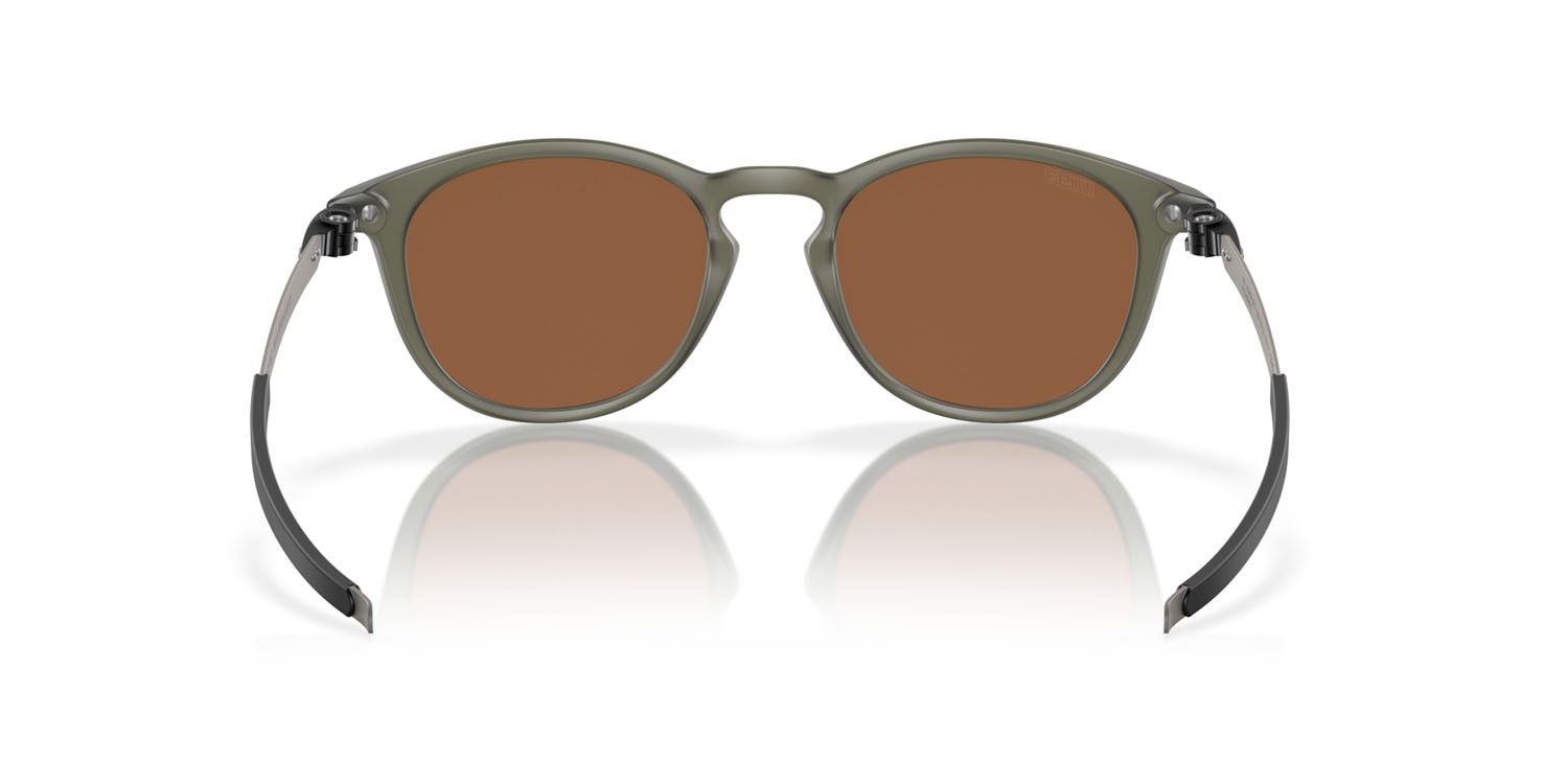 Sonnenbrillen Oakley Pitchman R Marc Márquez OO 9439 (943918) farbe olive ink opaco form rund gläser prizm tungsten