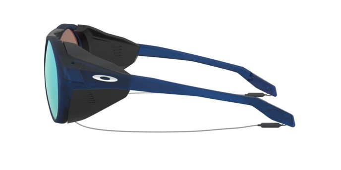 Occhiali da sole Oakley Clifden OO 9440 (944005) colore matte translucent blue forma rotondo lenti prizm deep h2o polarized