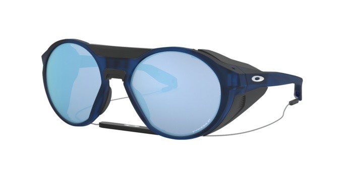 Occhiali da sole Oakley Clifden OO 9440 (944005) colore matte translucent blue forma rotondo lenti prizm deep h2o polarized