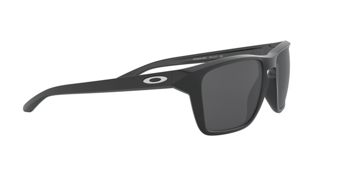 Occhiali da sole Oakley Sylas OO 9448 (944806) colore matte black forma rettangolare lenti prizm black polarized