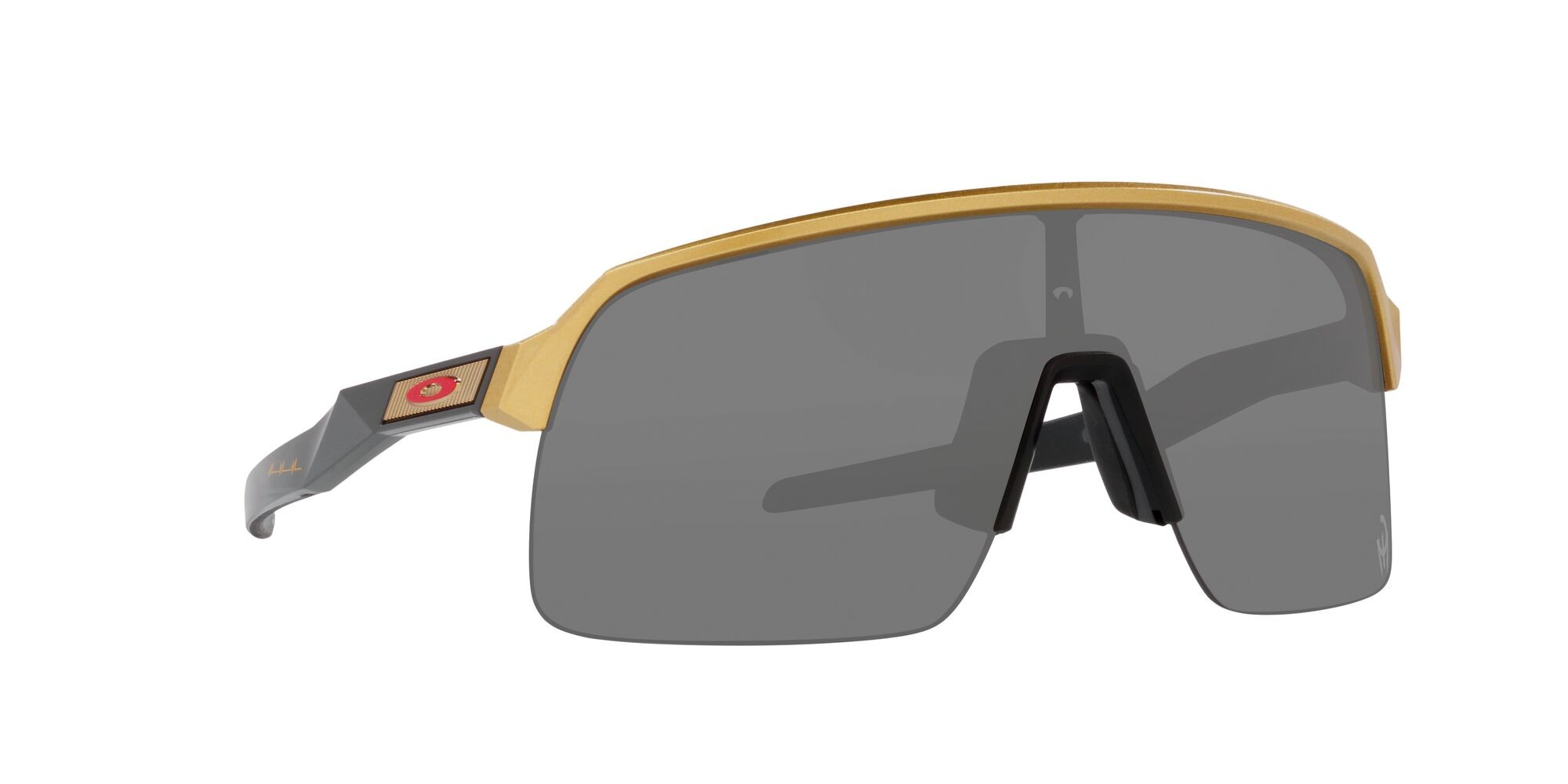 Occhiali da sole Oakley Sutro Lite Patrick Mahomes II Collection OO 9463 (946347) colore oro olimpico forma mask lenti prizm black