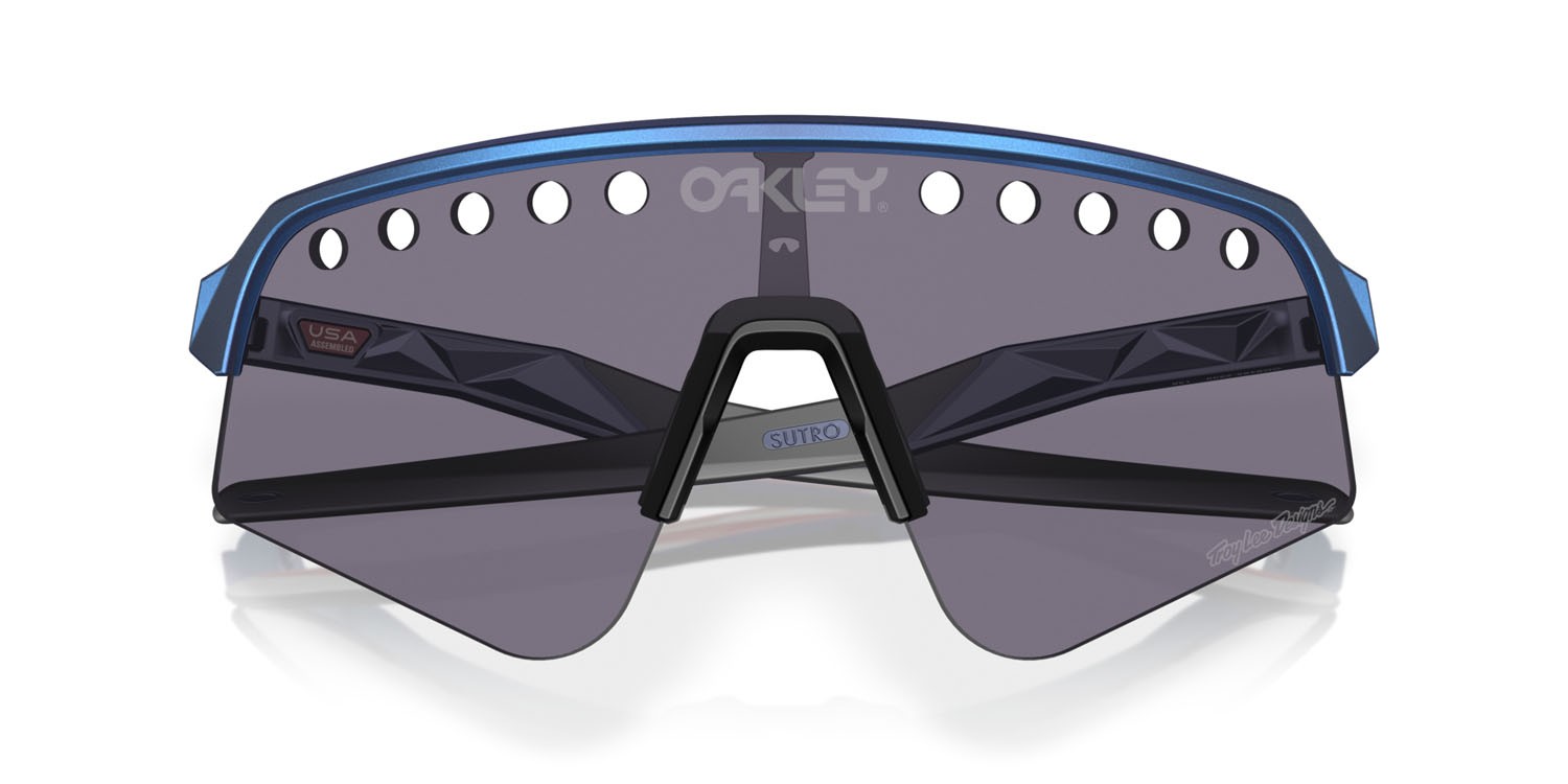 Occhiali da sole Oakley Sutro Lite Sweep Troy Lee Designs OO 9465 (946528) colore troy lee designs blue colorshift forma mask lenti prizm grey