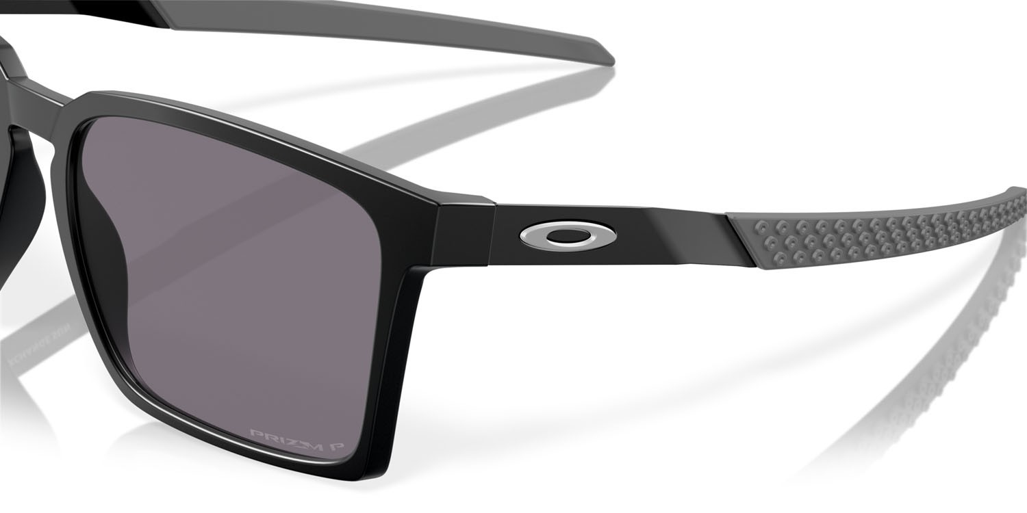 Occhiali da sole Oakley Exchange Sun OO 9483 (948304) colore nero satinato forma rettangolare lenti prizm grey polarized
